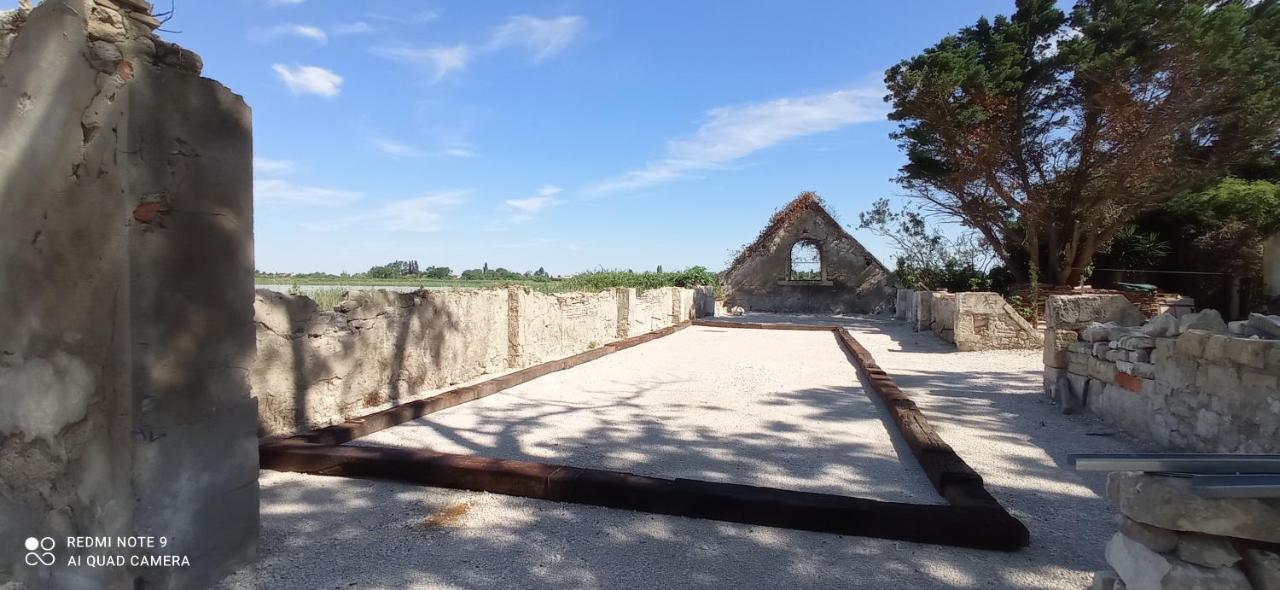 Le Mas Neuf 1752 Arles Esterno foto